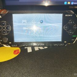 PSP 1001 - Custom Firmware, New Battery, Good Condition 