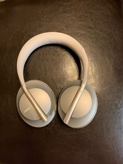 Bose 700 Wireless Noise Cancelling Headphones