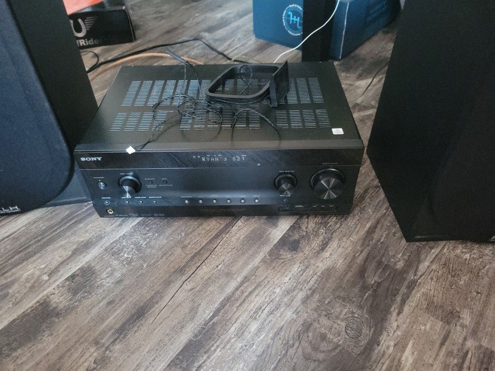Sony Stereo Receiver STR-DN1030 HDMI WiFi Bluetooth