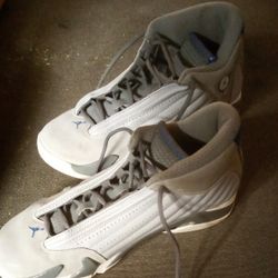 Jordans Retro Wolf 14 Size 10