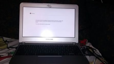Samsung chromebook 303c for parts come with charger
