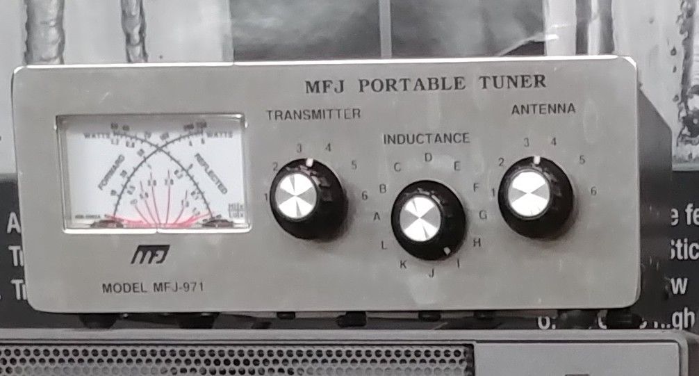 MFJ-971 portable antenna tuner amateur radio ham