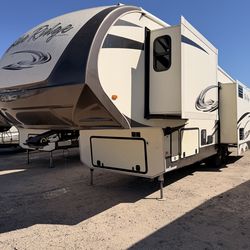 2016 Forest River Cardinal Blue Ridge 3025RL