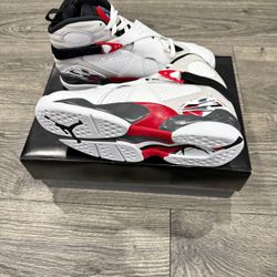 Jordan 8s Bugs Bunny(2025)