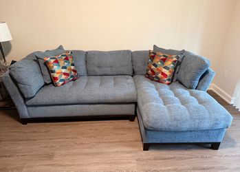 Gray Tufted Sectional Sofa with Chaise