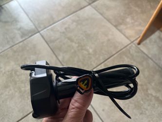 Surron Light Bee/LBX 17-24’ New Throttle  w Cable.  Cheap !