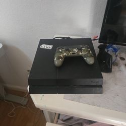 Selling Ps4 And Controller For 90 Comes With Every Part