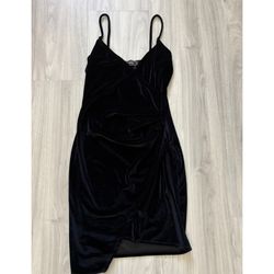 Black Velvet Midi Dress – Size M (Wrap Front, Strappy)