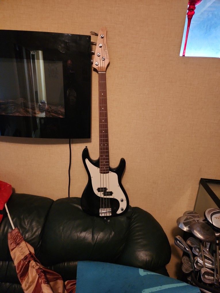 Electric Bass Guitar 