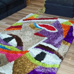 Beautiful Picasso Rug 5x8 