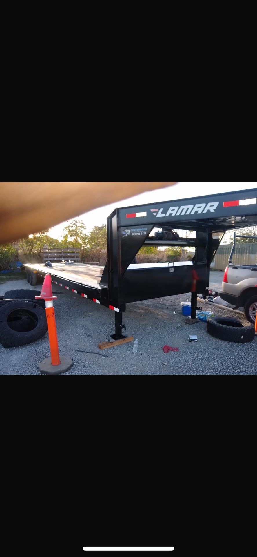 2021 Lamar Trailer Flatbed Gooseneck 