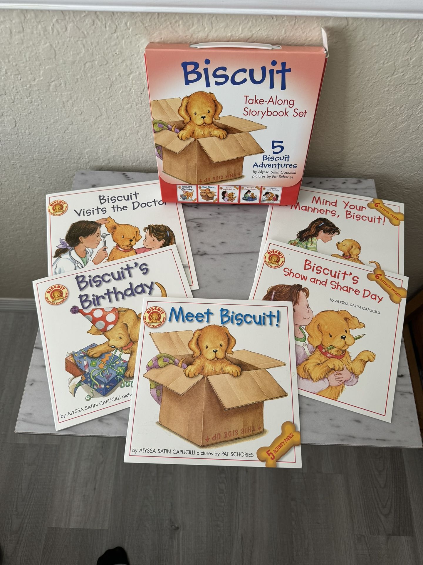 Biscuit Book Set in carry case