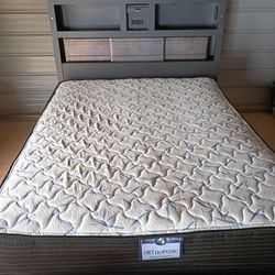 Queen size bedframe with Mattress ( Free Delivery if Needed)