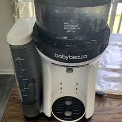 Baby Brezza Formula Pro