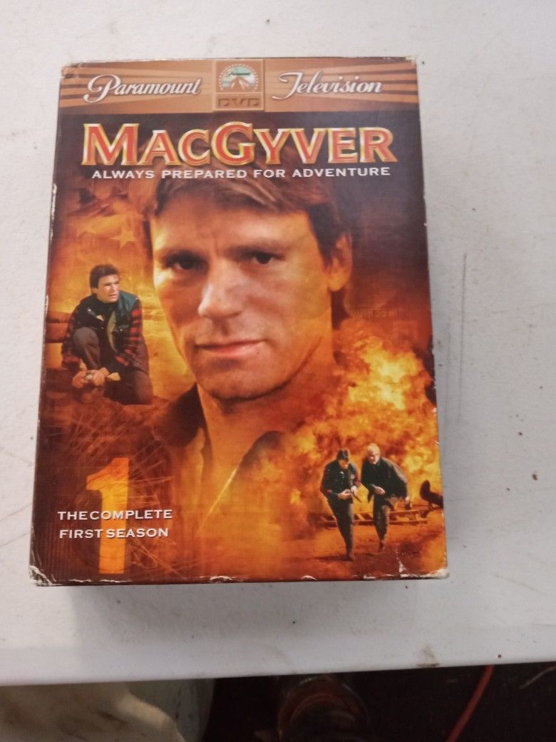 MACGYVER (DVD) COMPLETE FIRST SEASON