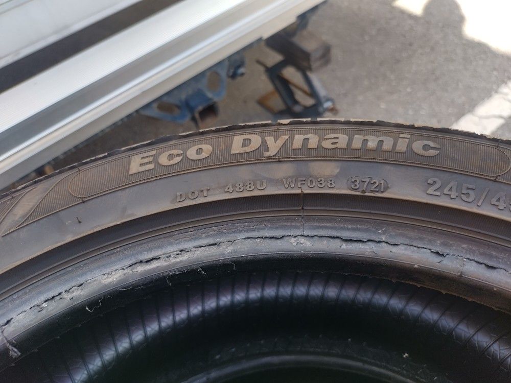Tires 245-45-18