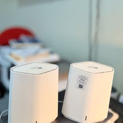 2 NETGEAR Orbi Pro WiFi 6 Mini SXR30 Mesh Dual-Band Wireless Access Point