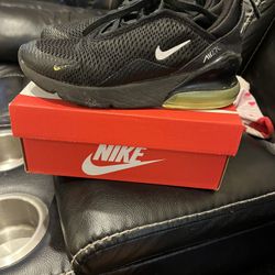 Nike Air 270 Size 1