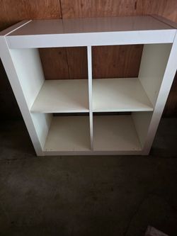 Shelves Square Unit