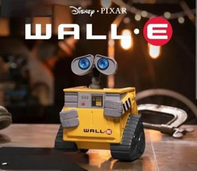 Disney Pixar Wall-E Scentsy Wax Warmer NIB!
