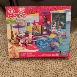 NEW - Mega Bloks Barbie Pet Beach Boardwalk Set