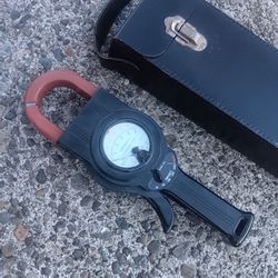 Weston Model 633-65 Antique 500amp Clamp Meter USA Almost New Condition with Leather Case. For Pick Up Fremont Sea. No Low Ball/Trades Please 