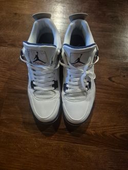 Jordan 4s