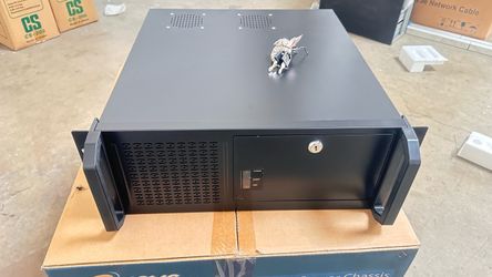 Industrial 4 U server chassis