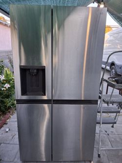Refrigerator LG