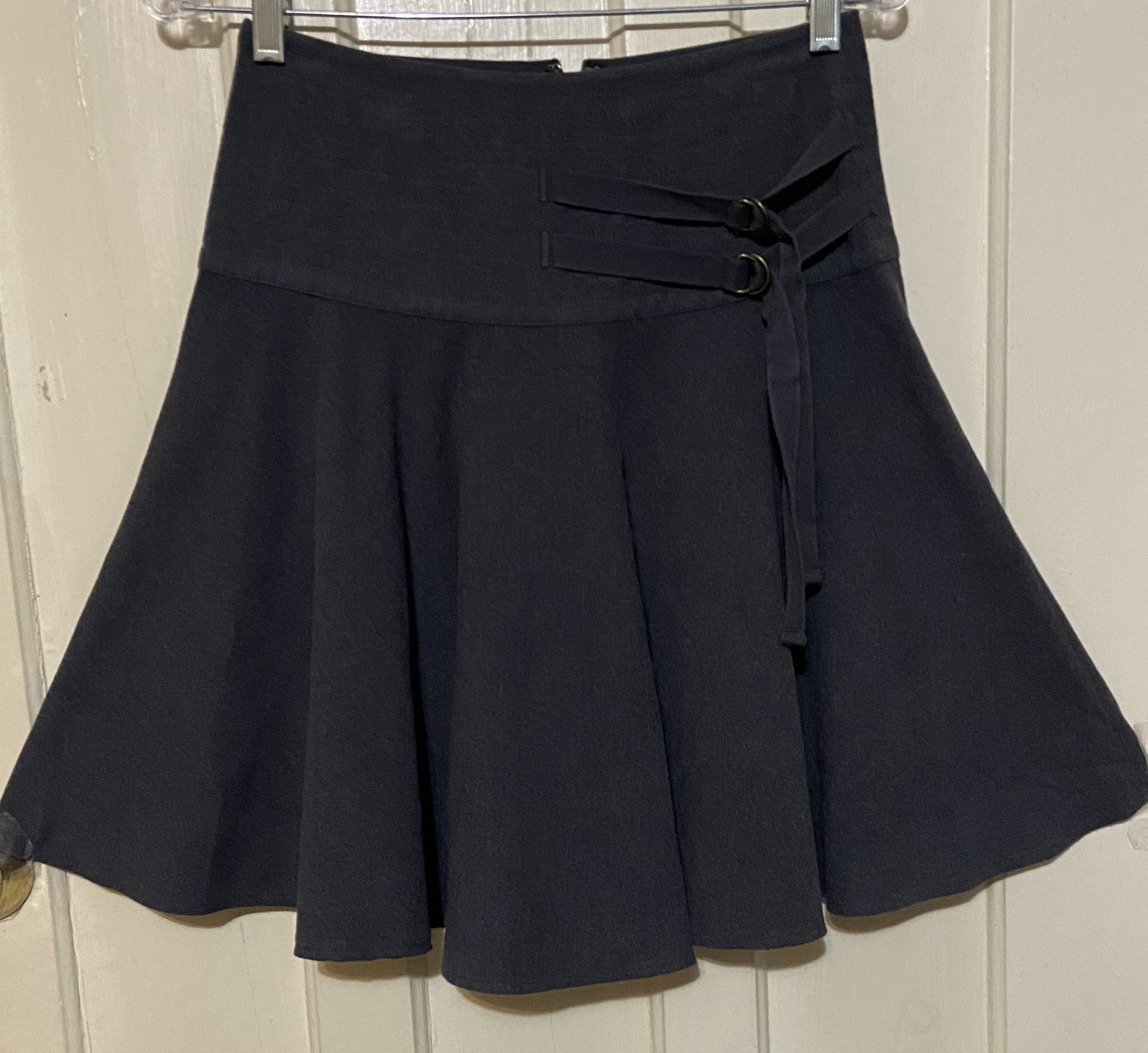 Anthropologie Elevenses women’s Gray flared skirt size 2