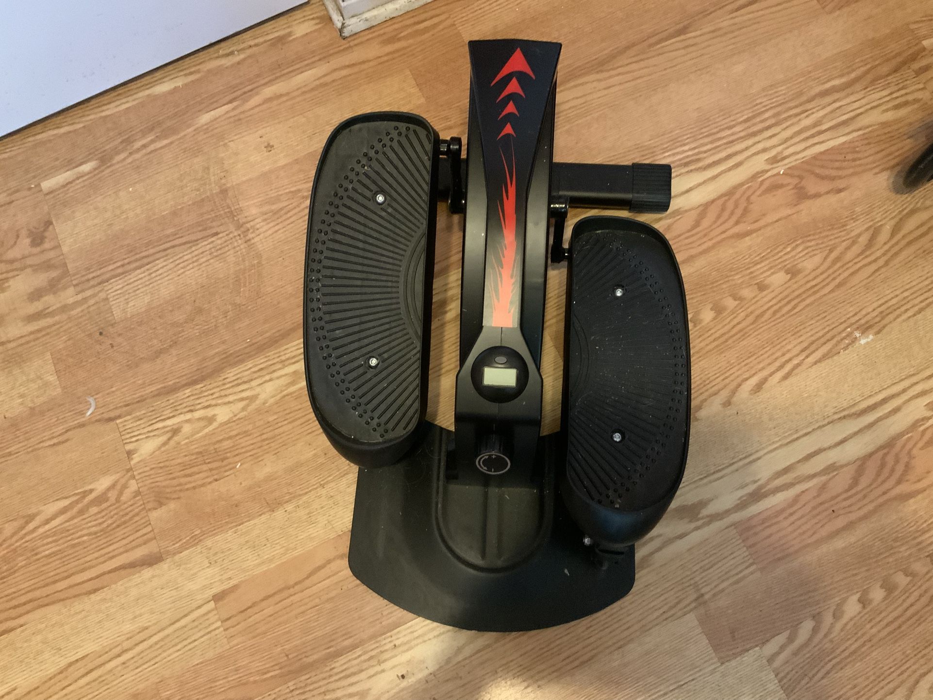 exerciser foot peddling  
