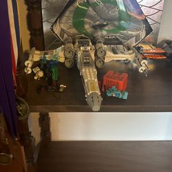 2 Star Wars X Wing Ships