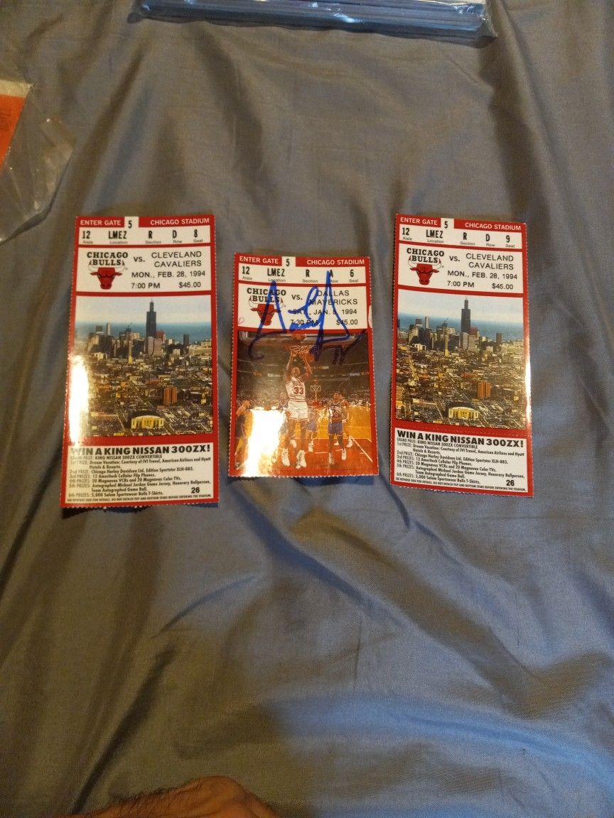 Scottie Signed Bulls Tickets