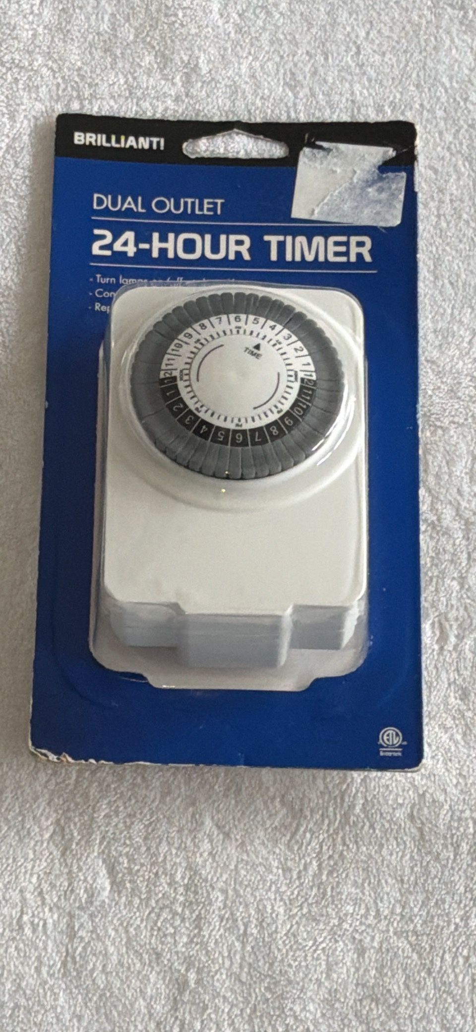 Dual Outlet 24-Hour Programable Timer by Brillianti. New in package!