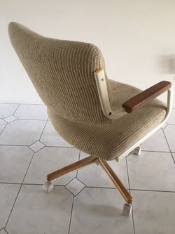 8 CHAIRS ON WHEELS