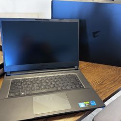 AORUS 15 ( X5LF)