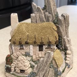 David Winter Cottages (Large Collection starting at $15 and up)