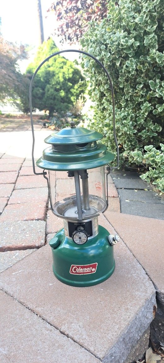 Coleman Gas Lantern Model 220k