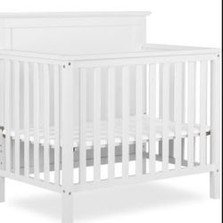 Mini crib And Foam mattress 