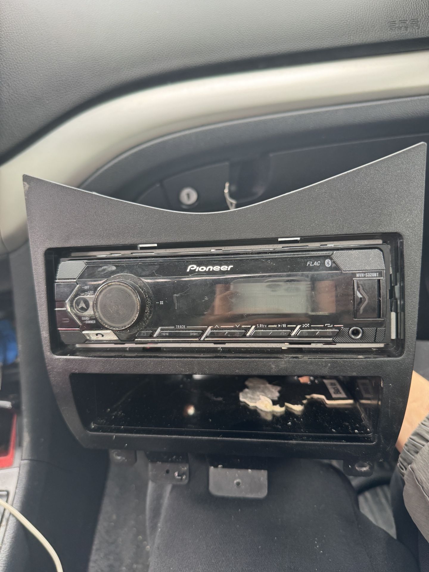 03-07 Accord Radio (Pioneer Radio)