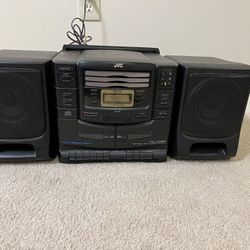 Portable 3 Disc JVC Stereo 