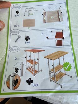 Standing desk/table