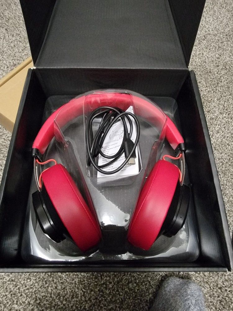 BLUEDIO TM bluetooth USB C headphones