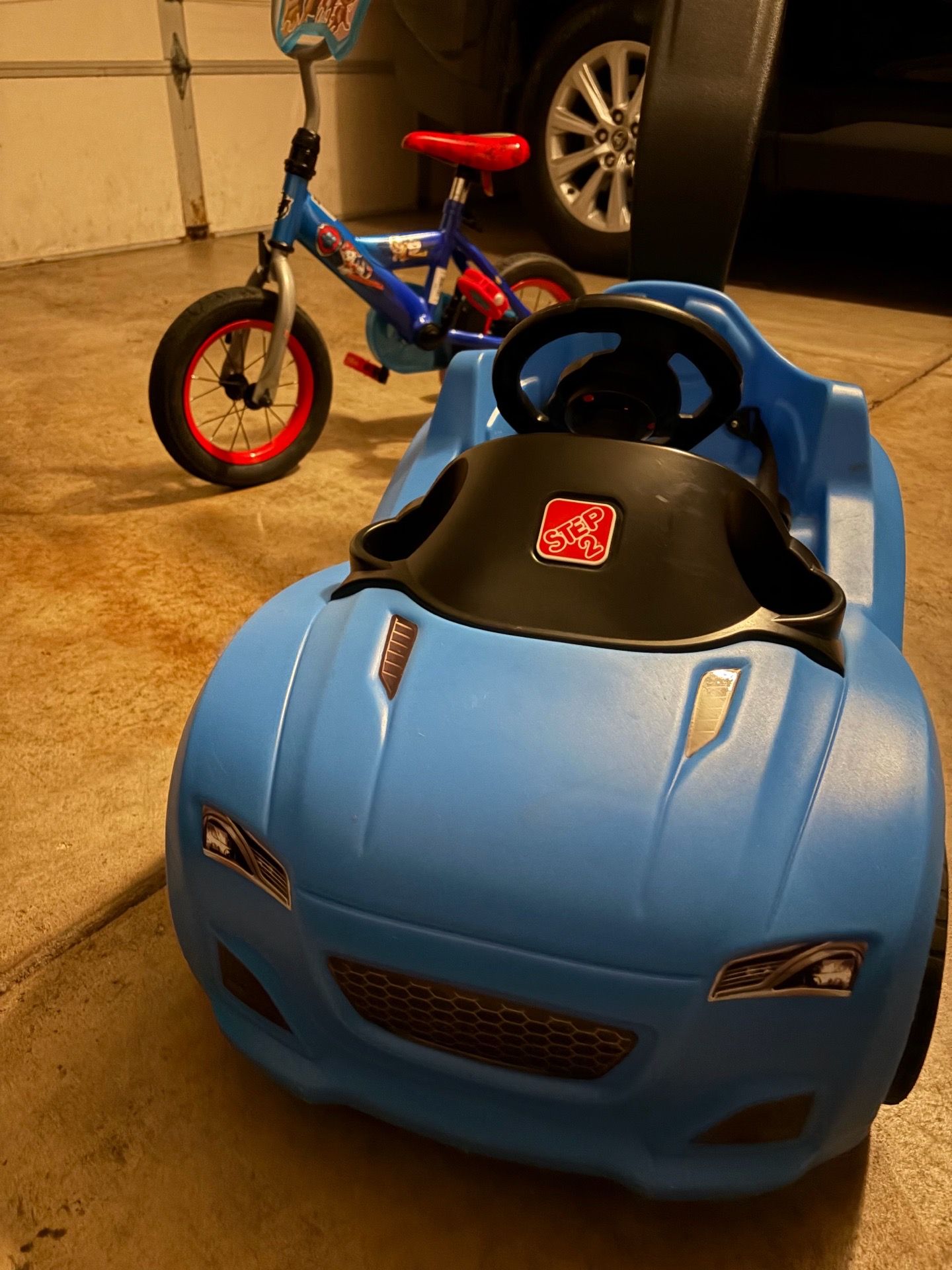 Step 2 Pushing Blue Car