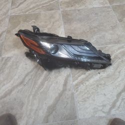 Toyota Camery Headlight