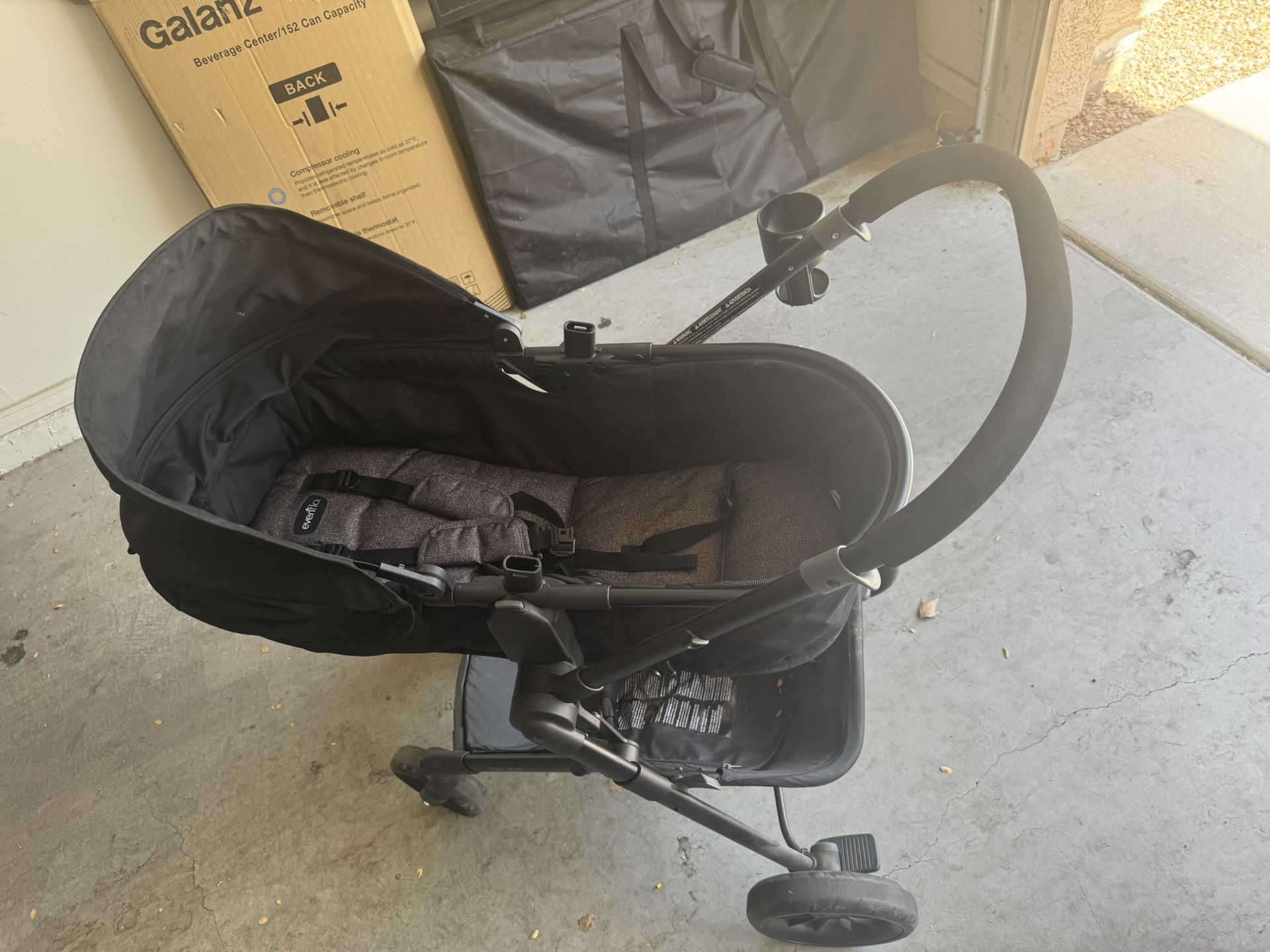 Pivot/Evenflo Infant Stroller