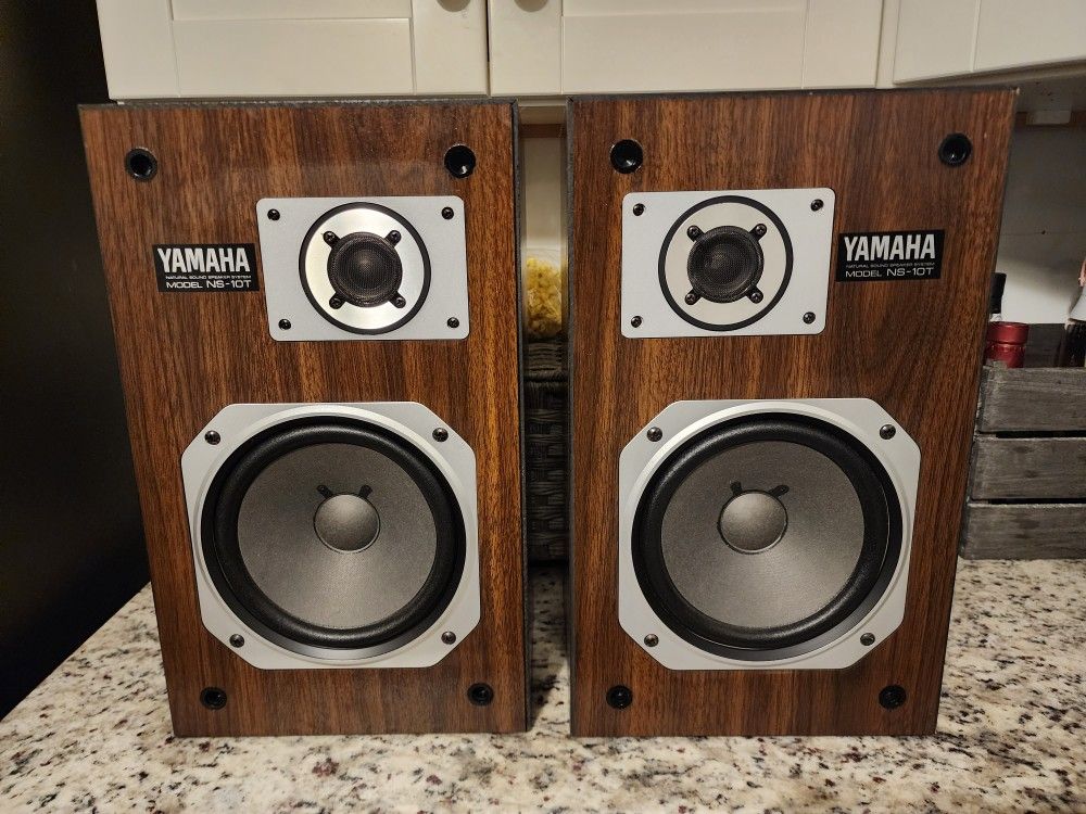 Yamaha NS10t