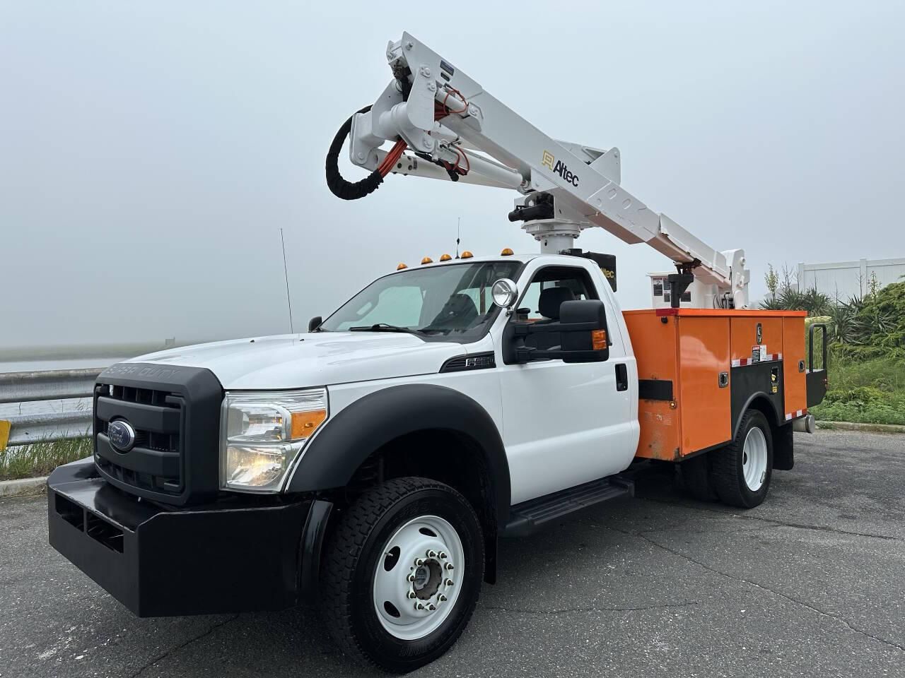 2014 Ford F-550 Chassis