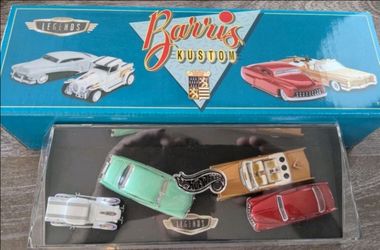 HOT WHEELS LEGENDS Barris Kustoms 4 CAR SET & Display Limited Edition 1997