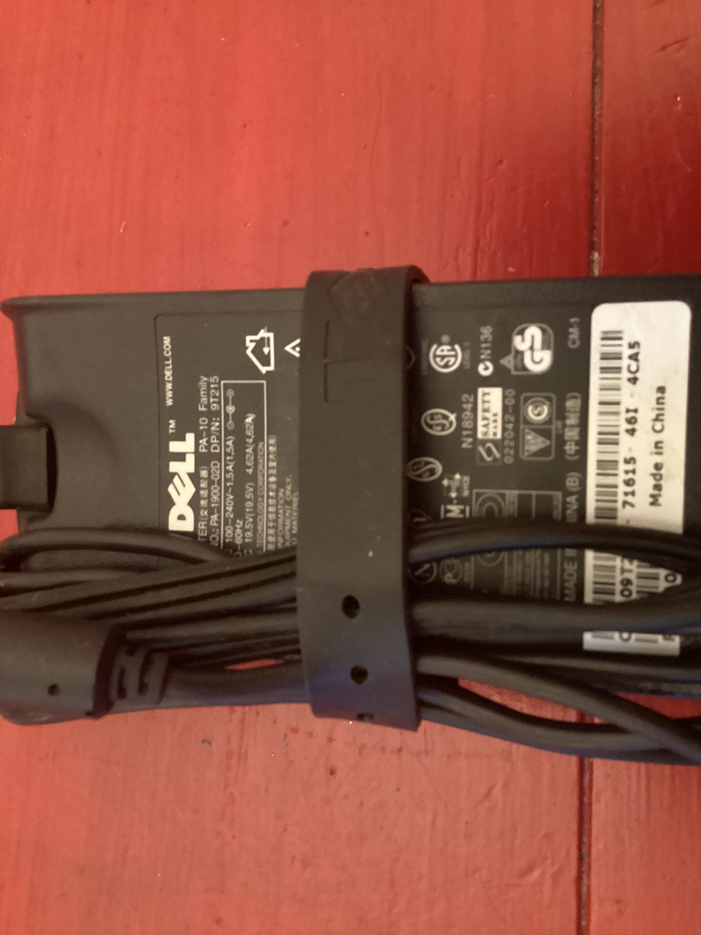 Computer Power Adapter-DELL-AC-100-240V-Out-DC-19.5